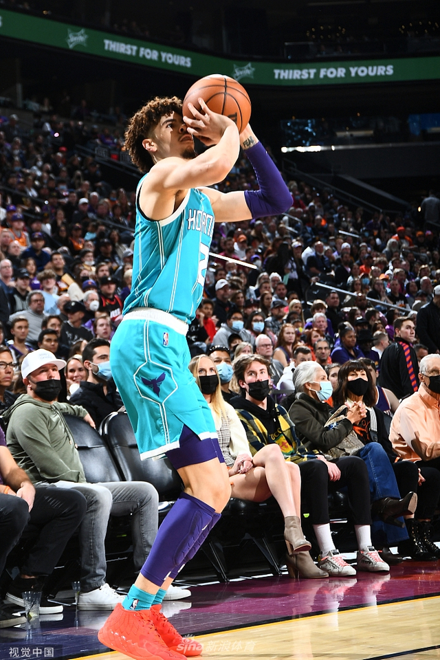 手在第一场 手在第一场