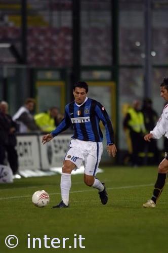 队需要右打 队需要右打